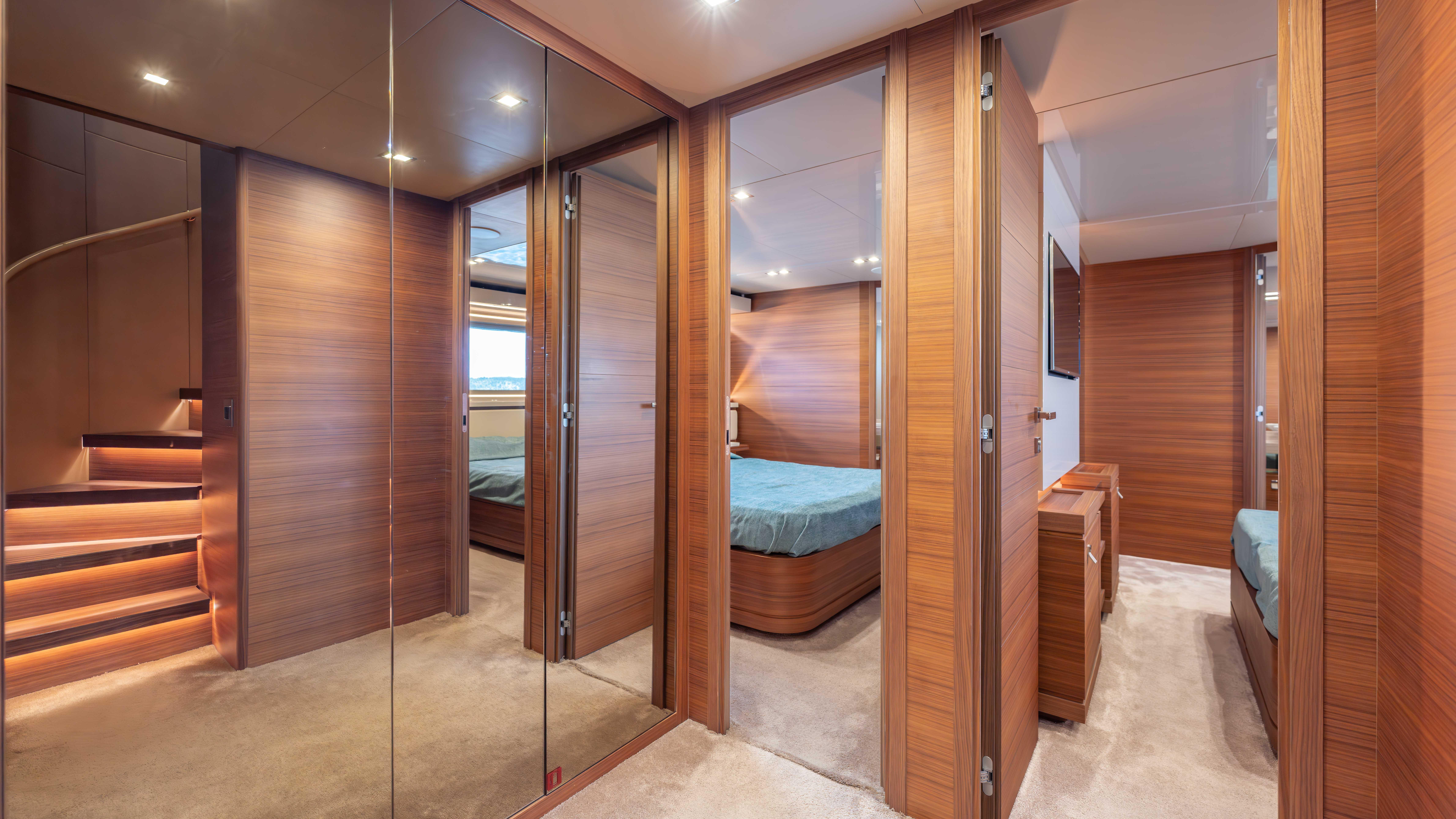 2017 CUSTOM LINE NAVETTA 28 